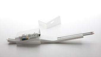 Francesco Rodighiero电子产品办公收纳器智能控制系统的研发